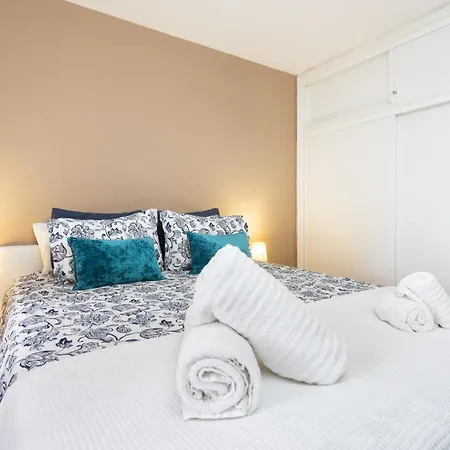 Home2book Dreamy Coastal Apartment, Ελ Μέντανο