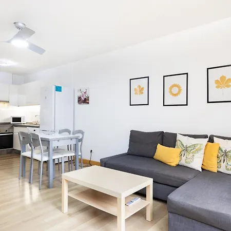 Home2book Beachside Bright Apt, Appartement